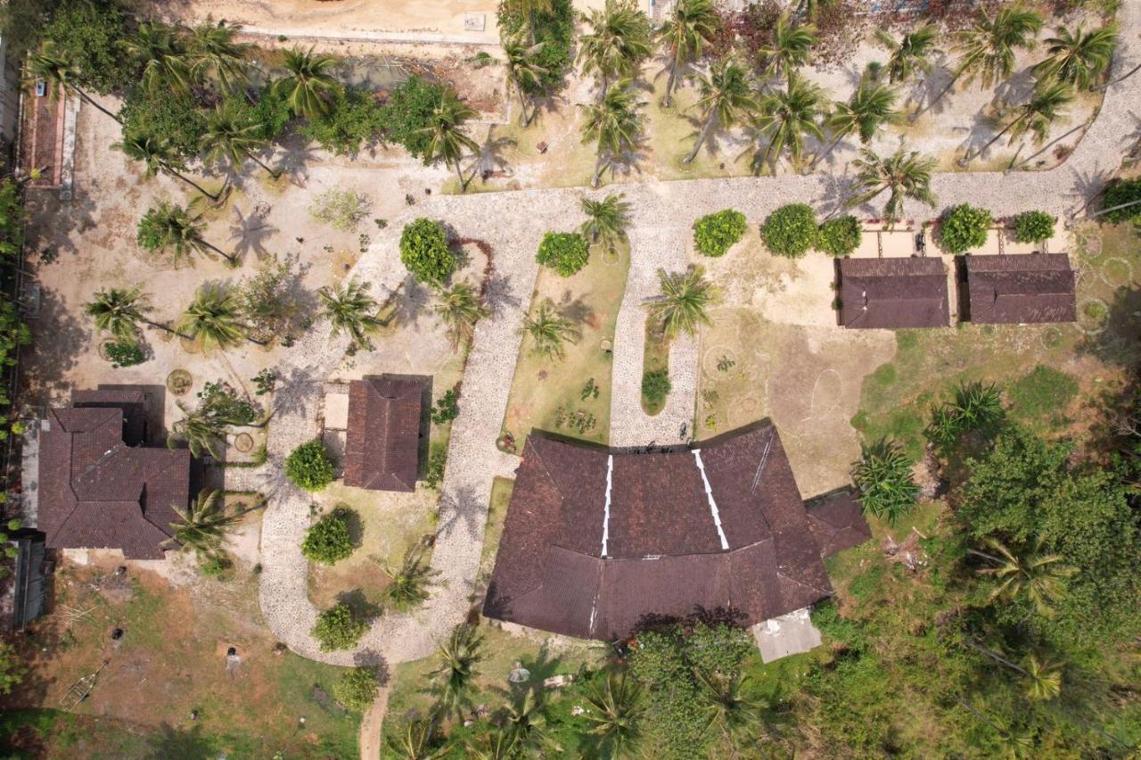 Dewa Daru Resort カリムンジャワ エクステリア 写真